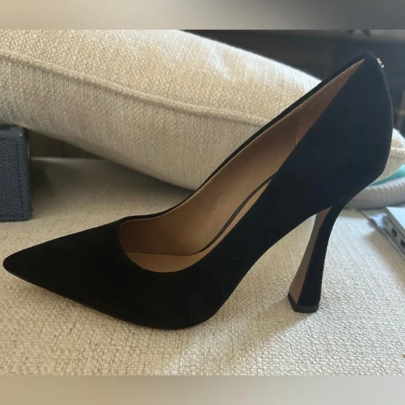 Sam Edelman Antonia Suede Pointed Toe Pumps - Picture 3 of 3